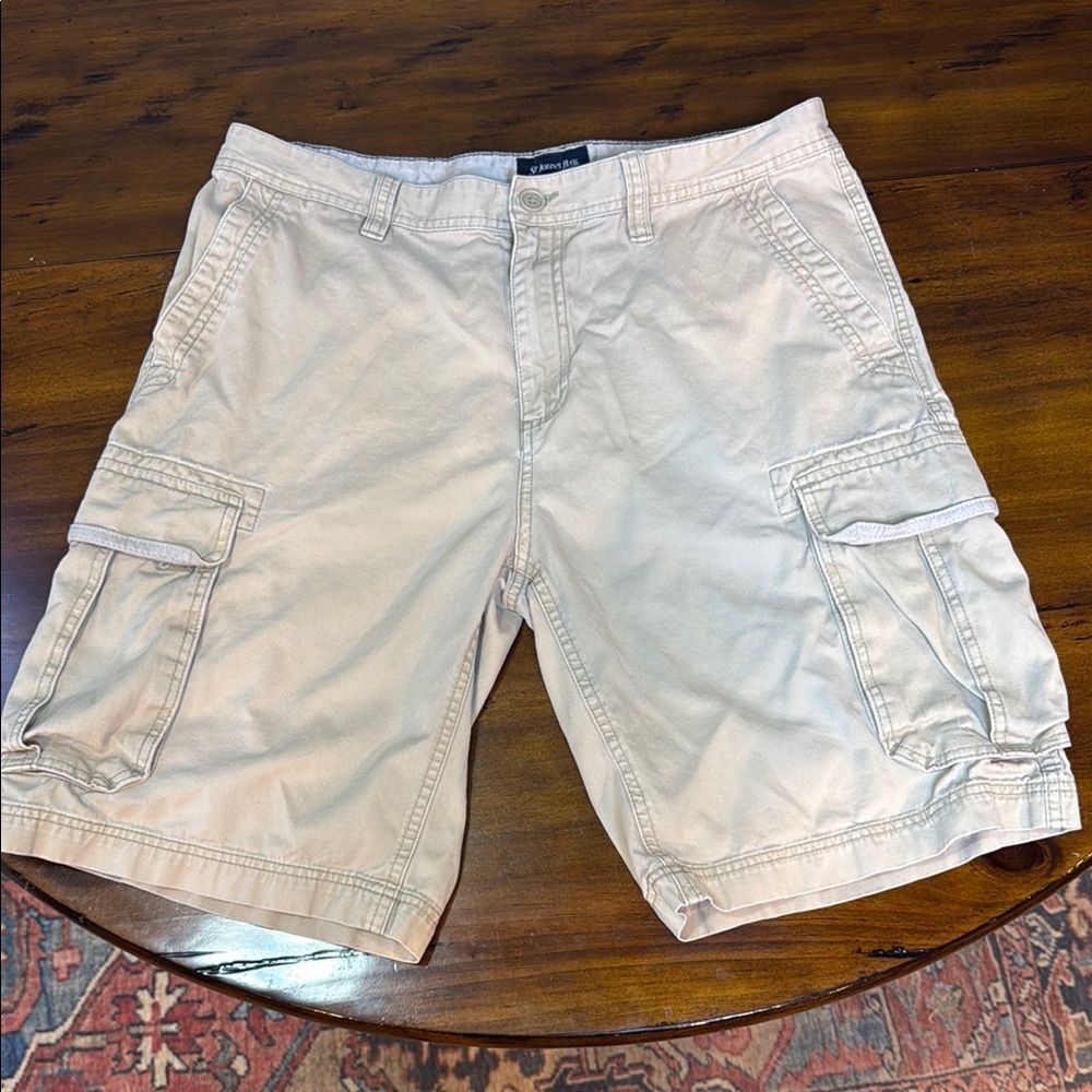 St. John's Bay Tan Cargo Shorts Classic Cotton Design, Size 34
